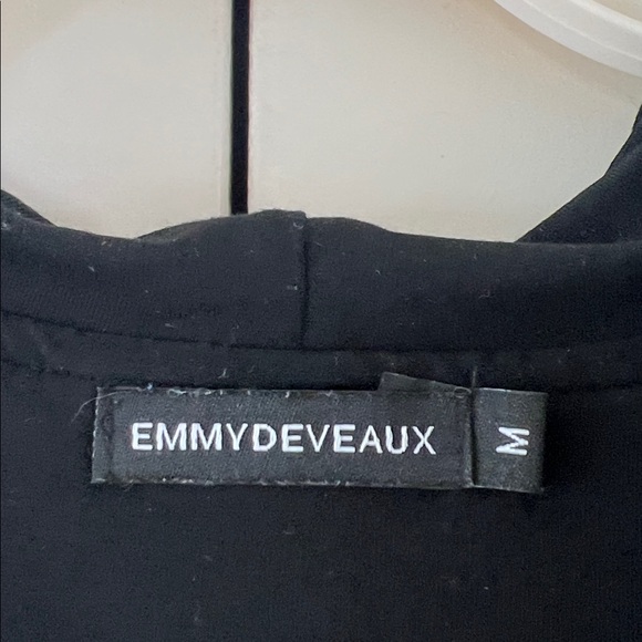 Emmy Deveaux The Long Hoodie - Picture 8 of 16